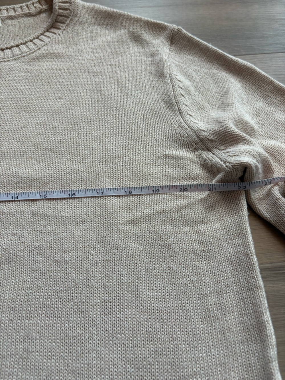 Soft Link Stitch Crewneck Sweater in Beige- size M - Picture 6 of 8